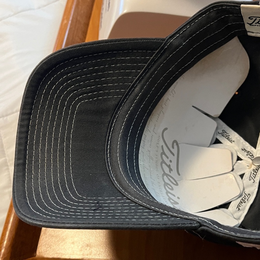 Titleist Black Cap with White Embroidered Logo - Picture 6 of 7